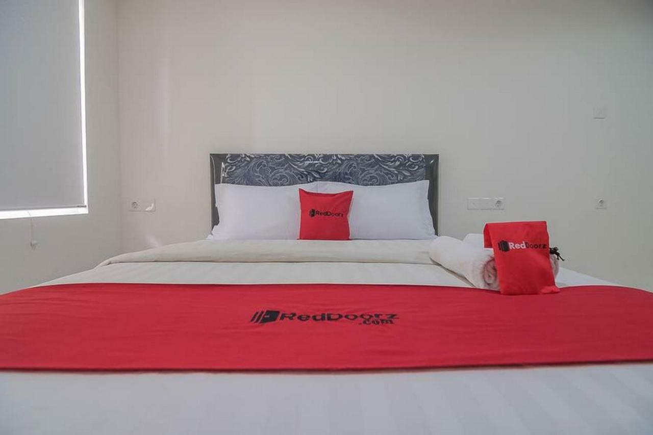 Reddoorz Apartment @ Sentul Tower Bogor Luaran gambar