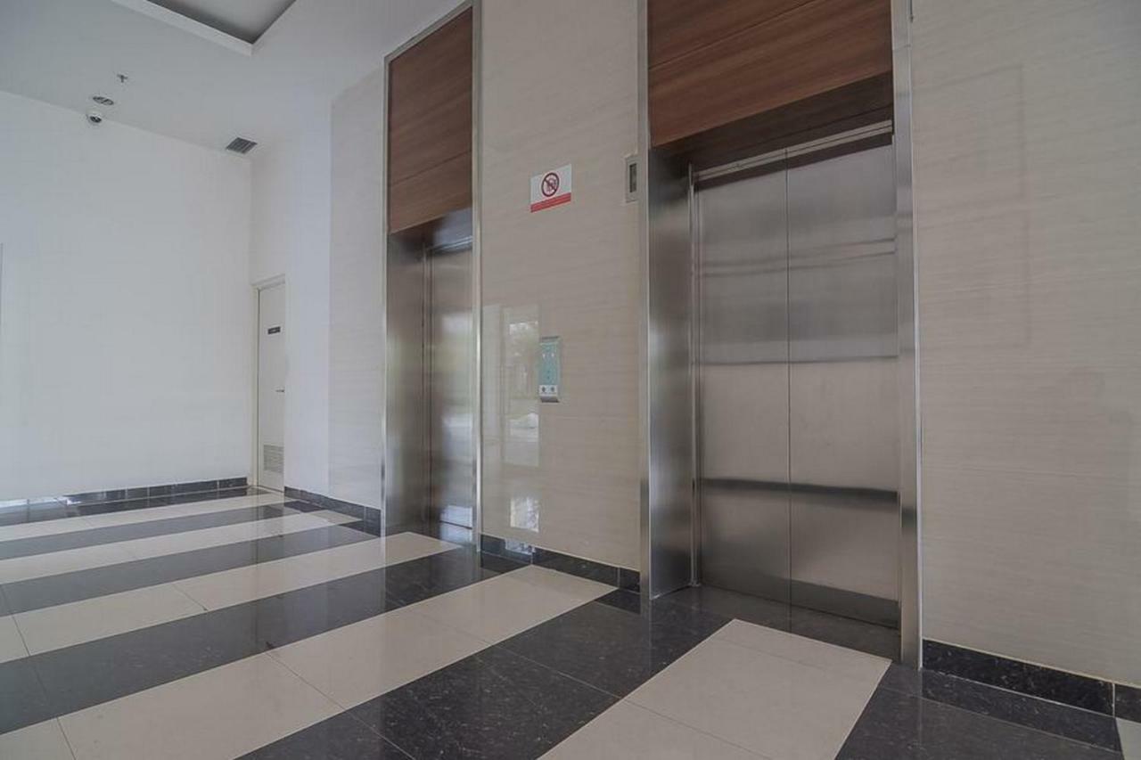 Reddoorz Apartment @ Sentul Tower Bogor Luaran gambar